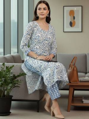 Women Floral Printed Regular Pure Cotton Kurta with Trousers & With Dupatta 5