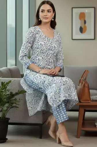 Women Floral Printed Regular Pure Cotton Kurta with Trousers & With Dupatta