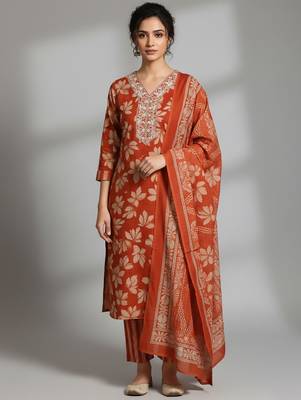 Women Ethnic Motifs Printed Regular Thread Work Kurta with Trousers & With Dupatta 1