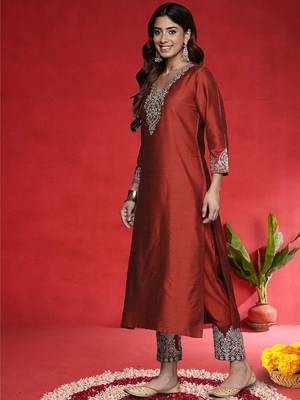 Women Ethnic Motifs Embroidered V-Neck Sequinned Kurta with Trousers & Dupatta 4