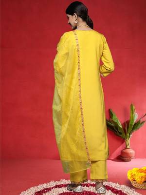 Women Embroidered Regular Thread Work Kurta with Trousers & Dupatta 5