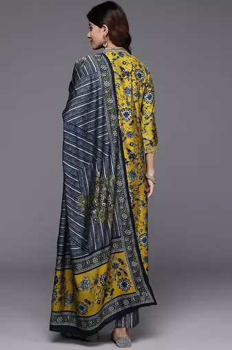Floral Printed V-Neck Sequinned Chanderi Silk Kurta With Trousers & Dupatta