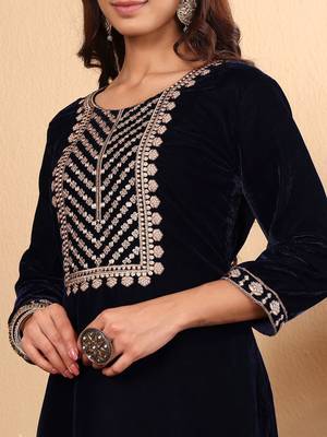 Ethnic Motifs Embroidered Zari Velvet Kurta With Trousers And Dupatta 4