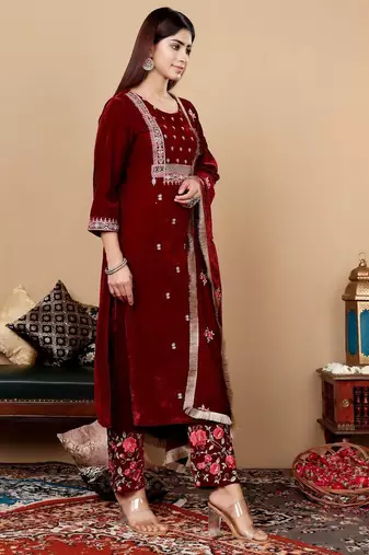 Floral Zari Yoke Regular Thread Work Kurta with Trousers & Dupatta