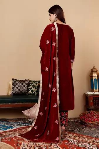 Floral Zari Yoke Regular Thread Work Kurta with Trousers & Dupatta
