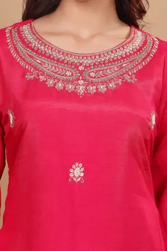 Women Pink pure silk zardozi & floral embroidered kurta with trousers & dupatta