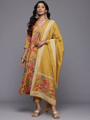 Floral Printed Pleated Sequinned Kurta With Trousers & Dupatta 1