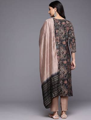 Floral Embroidered Thread Work Kurta With Trousers & Dupatta 6