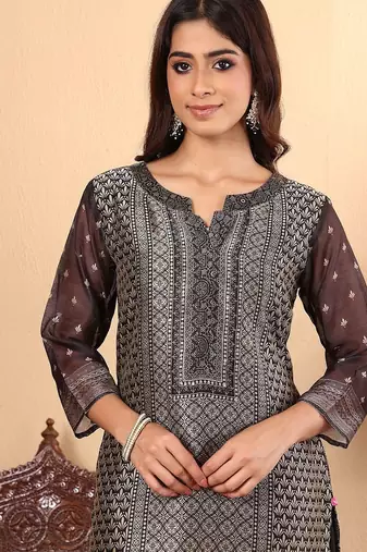 Ethnic motifs Printed Chanderi Silk Straight Kurta with Trousers & Dupatta
