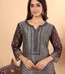 Ethnic motifs Printed Chanderi Silk Straight Kurta with Trousers & Dupatta