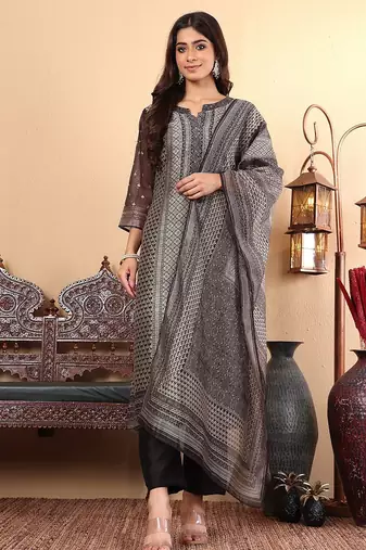 Ethnic motifs Printed Chanderi Silk Straight Kurta with Trousers & Dupatta