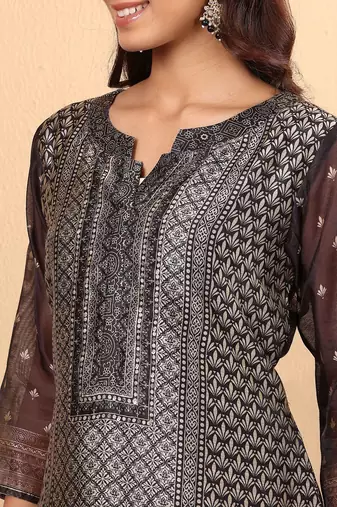 Ethnic motifs Printed Chanderi Silk Straight Kurta with Trousers & Dupatta