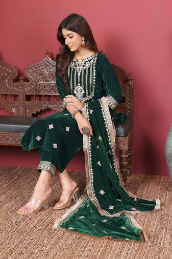 Floral Embroidered Sequinned Velvet Straight Kurta with Trousers & Dupatta