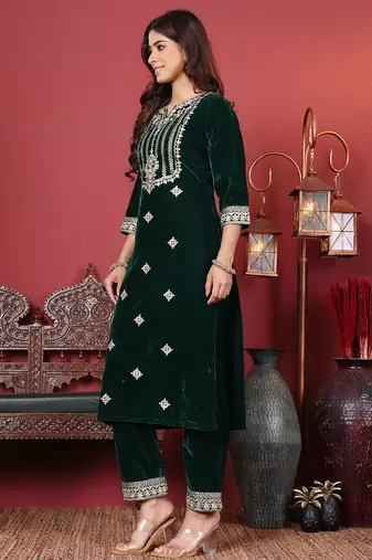 Floral Embroidered Sequinned Velvet Straight Kurta with Trousers & Dupatta