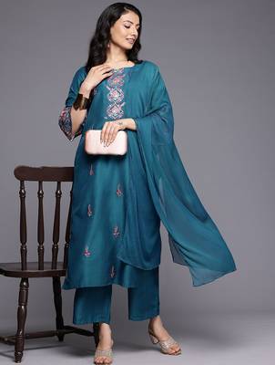 Floral Embroidered Mirror Work Kurta With Trousers & Dupatta 8