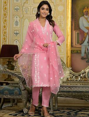 Floral Regular Thread Work Pure Cotton Straight Kurta With Trousers & Dupatta 6