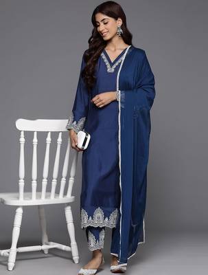 Ethnic Thread Embroidered Kurta & Trousers With Dupatta 7