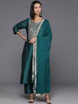 Yoke Design Sequinned Straight Kurta & Trousers With Dupatta 1