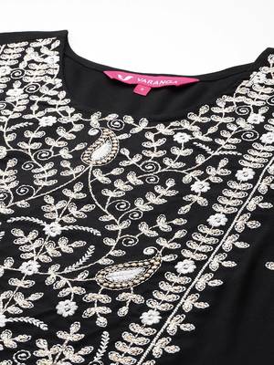 Ethnic Thread Embroidered Kurta With Trousers & Dupatta 3