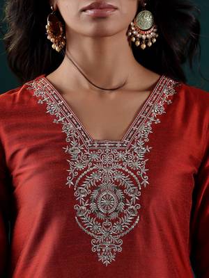 Women Floral Embroidered Regular Thread Work Kurta with Trousers & With Dupatta 2