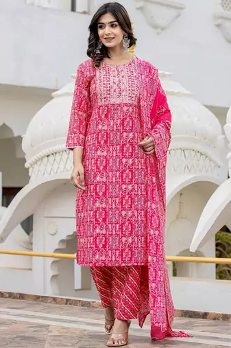 Women Floral Embroidered Regular Thread Work Kurta with Trousers & With Dupatta
