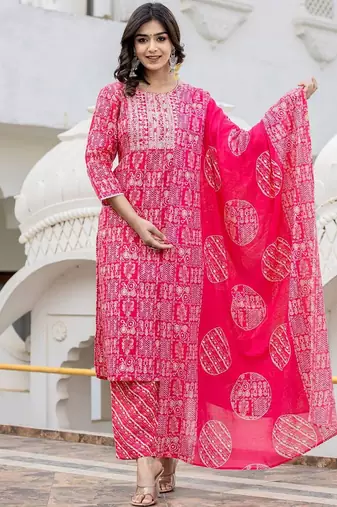 Women Floral Embroidered Regular Thread Work Kurta with Trousers & With Dupatta