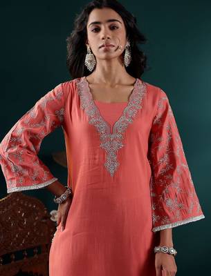 Women Floral Embroidered Regular Kurta with Trousers & With Dupatta 2