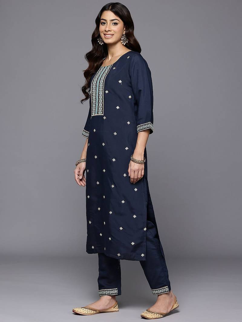 Ethnic Motifs Embroidered Kurta With Trousers & Dupatta