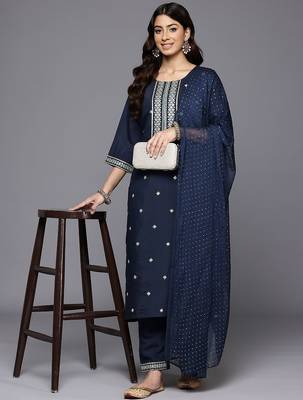 Ethnic Motifs Embroidered Kurta With Trousers & Dupatta 8