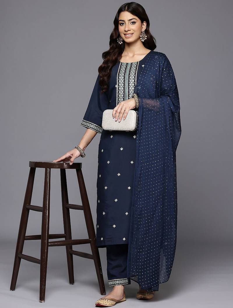 Ethnic Motifs Embroidered Kurta With Trousers & Dupatta