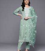 Floral Embroidered Panelled Thread Work Pure Cotton Kurta With Trousers & Dupatta