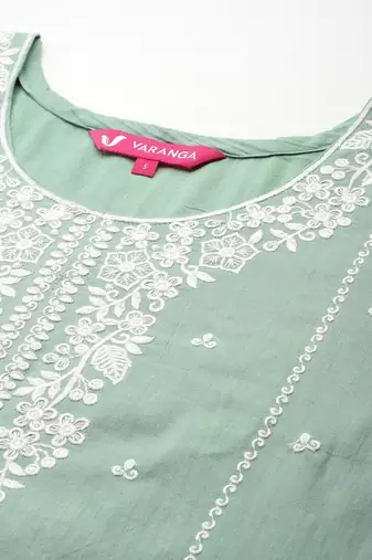 Floral Embroidered Panelled Thread Work Pure Cotton Kurta With Trousers & Dupatta