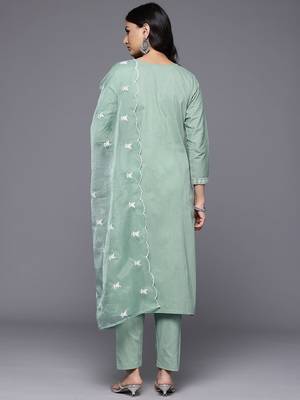 Floral Embroidered Panelled Thread Work Pure Cotton Kurta With Trousers & Dupatta 6