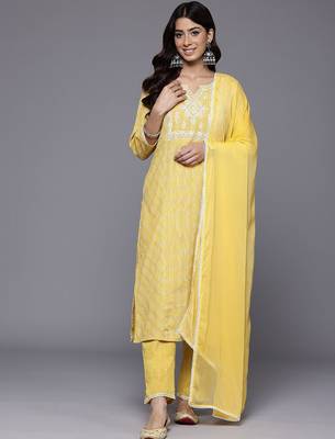 Women Regular Thread Work Kurta with Trousers & With Dupatta 1