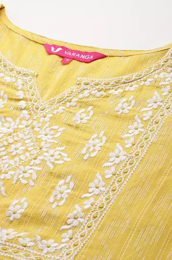 Women Regular Thread Work Kurta with Trousers & With Dupatta