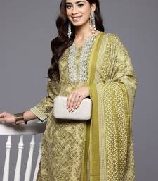 Ethnic Motifs Printed Zari Kurta With Trousers & Dupatta
