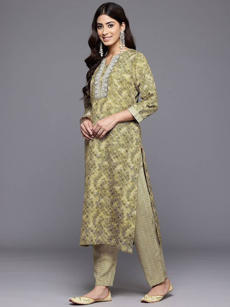 Ethnic Motifs Printed Zari Kurta With Trousers & Dupatta