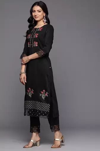 Floral Embroidered Thread Work Kurta With Trousers & Dupatta
