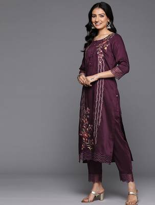Floral Embroidered Thread Work Kurta With Trousers & Dupatta 6