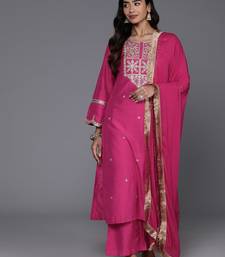 Round Neck Floral Embroidered Regular Straight Kurta with Trousers & With Dupatta
