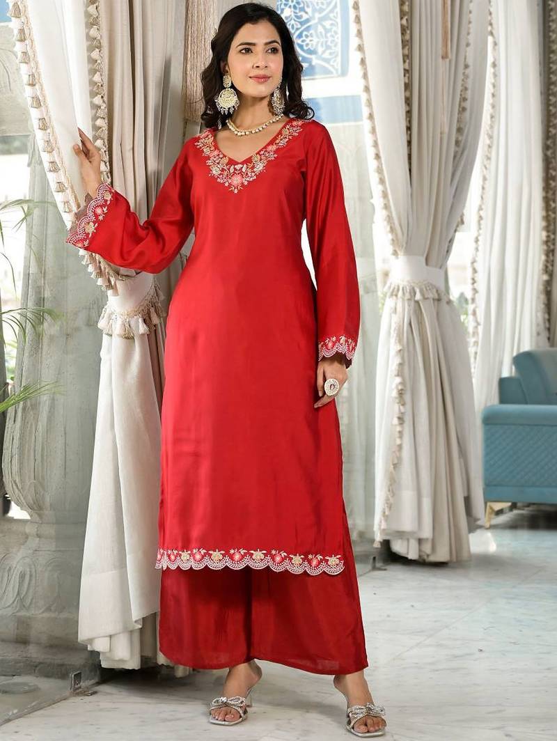 Ethnic Motifs Embroidered Straight Kurta & Trousers With Dupatta