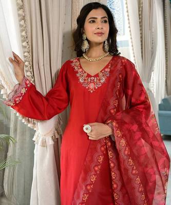 Ethnic Motifs Embroidered Straight Kurta & Trousers With Dupatta 3