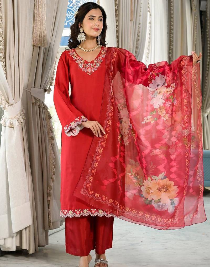 Ethnic Motifs Embroidered Straight Kurta & Trousers With Dupatta