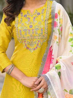 Ethnic Motifs Yoke Design Regular Thread Work Kurta with Trousers & With Dupatta 2