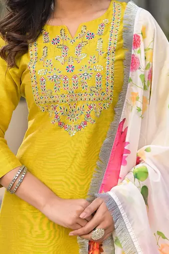 Ethnic Motifs Yoke Design Regular Thread Work Kurta with Trousers & With Dupatta