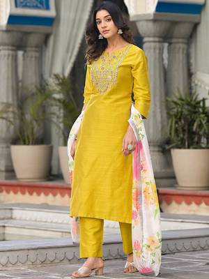 Ethnic Motifs Yoke Design Regular Thread Work Kurta with Trousers & With Dupatta 3