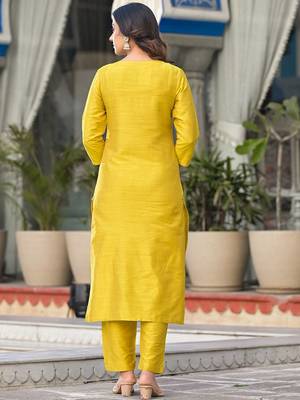 Ethnic Motifs Yoke Design Regular Thread Work Kurta with Trousers & With Dupatta 4