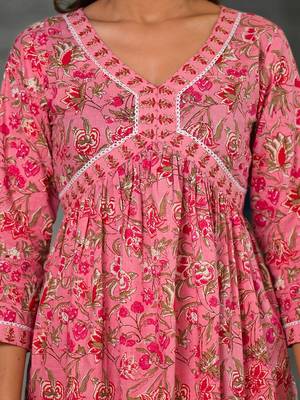 Women Floral Printed Empire Pure Cotton Kurta with Trousers & With Dupatta 2