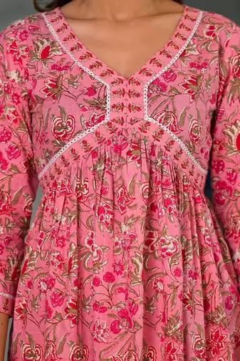 Women Floral Printed Empire Pure Cotton Kurta with Trousers & With Dupatta