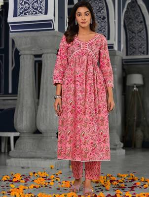 Women Floral Printed Empire Pure Cotton Kurta with Trousers & With Dupatta 5